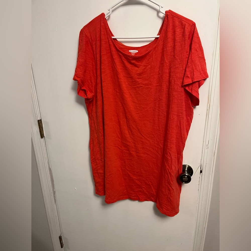 Old navy maternity top